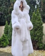 Lilian | Luxury Scandinavian White Fox Long Coat With Fur Hood – Fur Belt