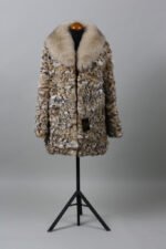 Lynx Fur Coat & Fox Shawl Collar - Image 4