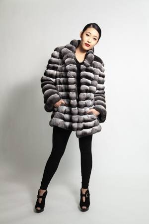 Magnificent Chinchilla Fur Horizontal Stroller 0821