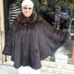 Plus Size Mahogany Knit Mink Fur Cape Fox Fur Trim 1956
