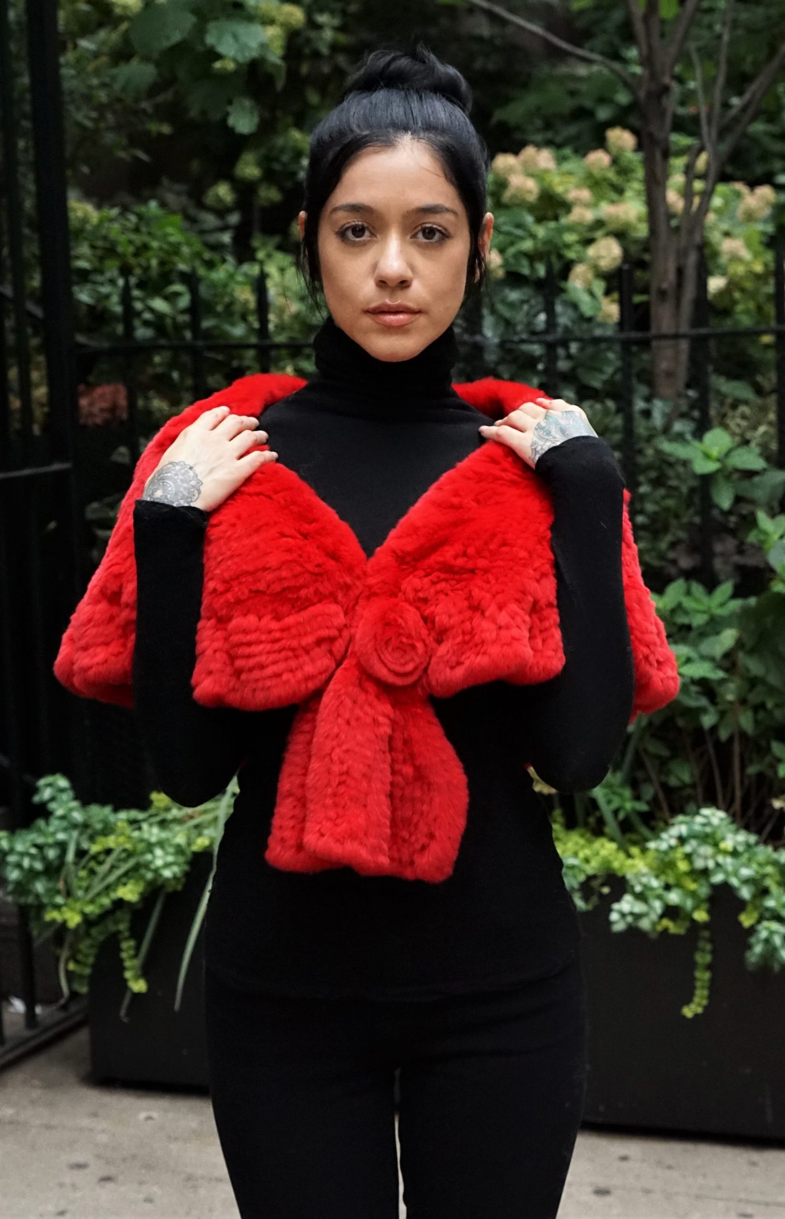 Red Rex Rabbit Capelet Floral 1264 Red Rex Rabbit Capelet Floral 1264